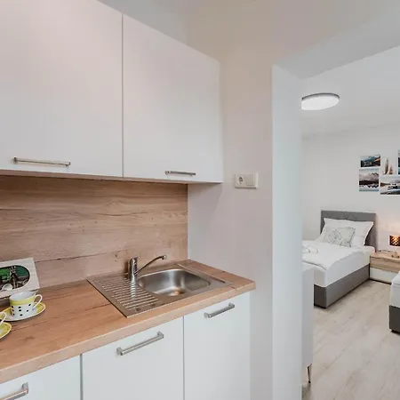 Billys ,renoviert, Netflix, Self Check In Apartman *