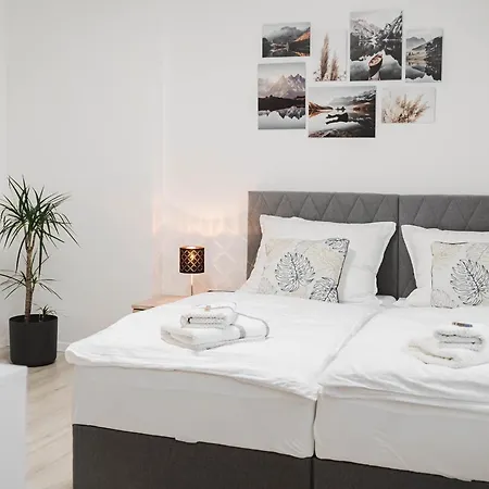 Billys ,renoviert, Netflix, Self Check In