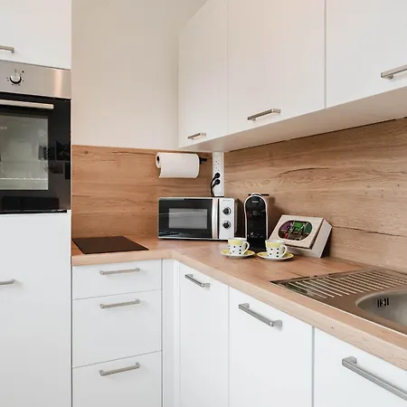 Billys ,renoviert, Netflix, Self Check In Apartman