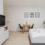 Billys ,renoviert, Netflix, Self Check In Apartamento Timelkam